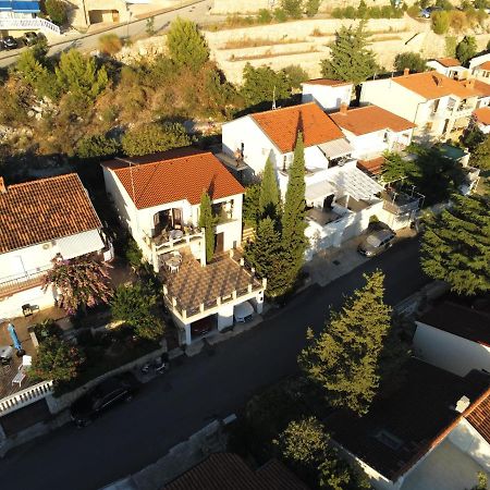 The Sea Cottage Apartments Drage Bagian luar foto