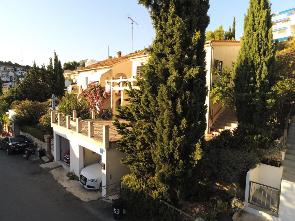 The Sea Cottage Apartments Drage Bagian luar foto