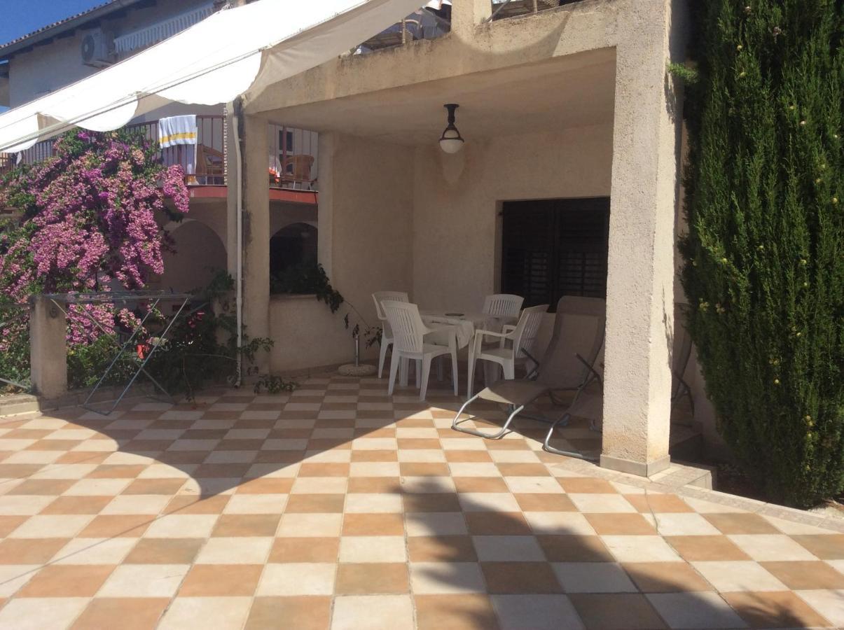 The Sea Cottage Apartments Drage Bagian luar foto